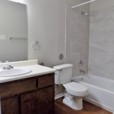 302 N. Main St., Apt. 35 (17)