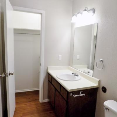 302 N. Main St., Apt. 35 (20)