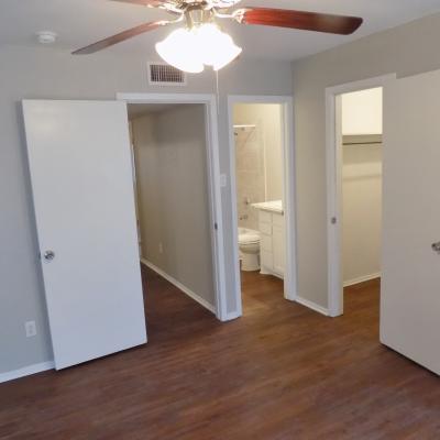 302 N. Main St., Apt. 12 (7)