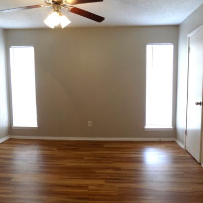 302 N. Main St, Apt 20 (7)