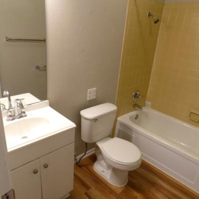 302 N. Main St, Apt 20 (10)