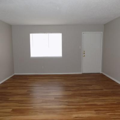 302 N. Main St, Apt 20 (3)