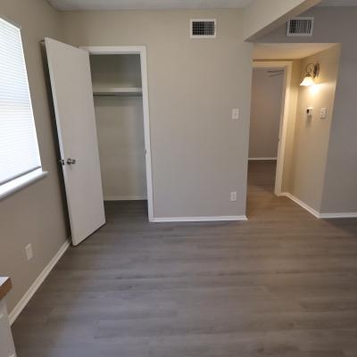 302 N Main St., Apt 43 (8)