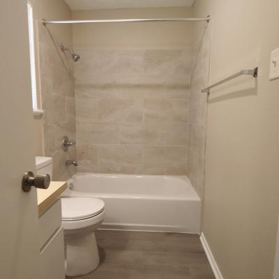 302 N Main St., Apt 43 (12)