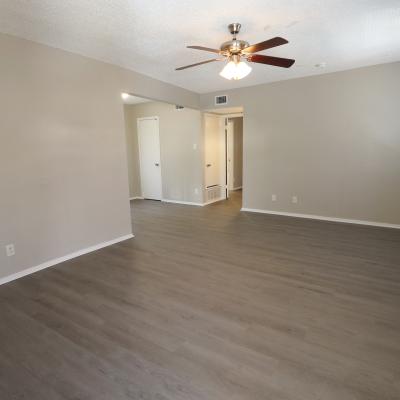 302 N Main St., Apt 43 (2)