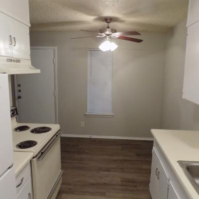723 N Bishop St. [Apt. 723] (7)